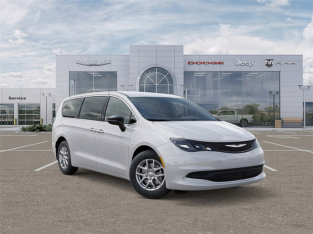 2026 Chrysler Voyager LX - Photo 5