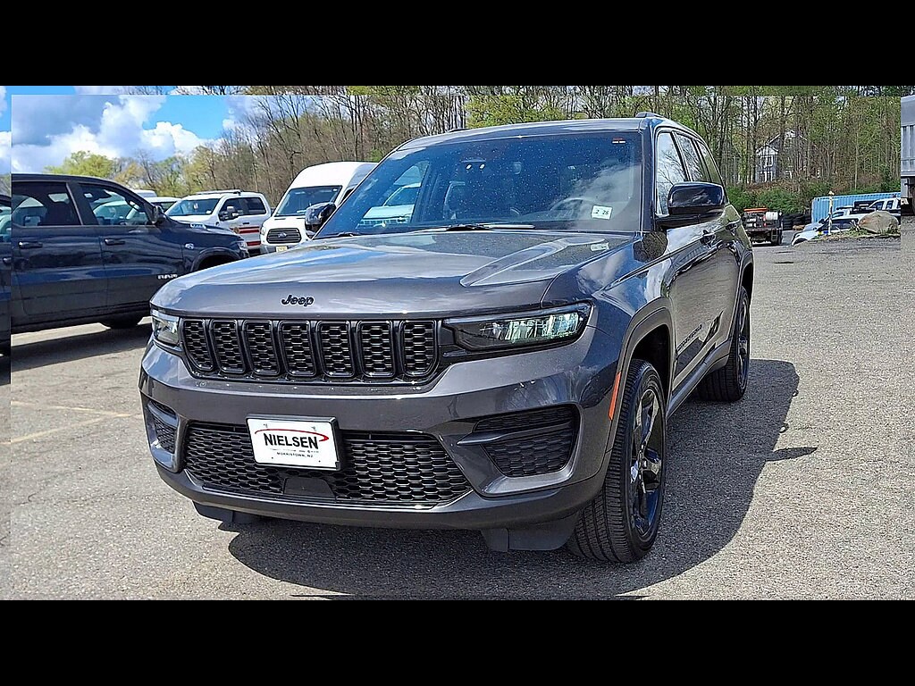 Certified 2023 Jeep Grand Cherokee Altitude SUV