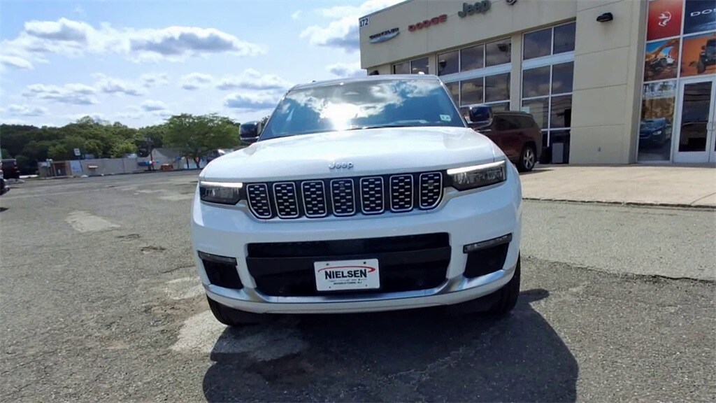 2021 Jeep Grand Cherokee L Summit Reserve photo 3