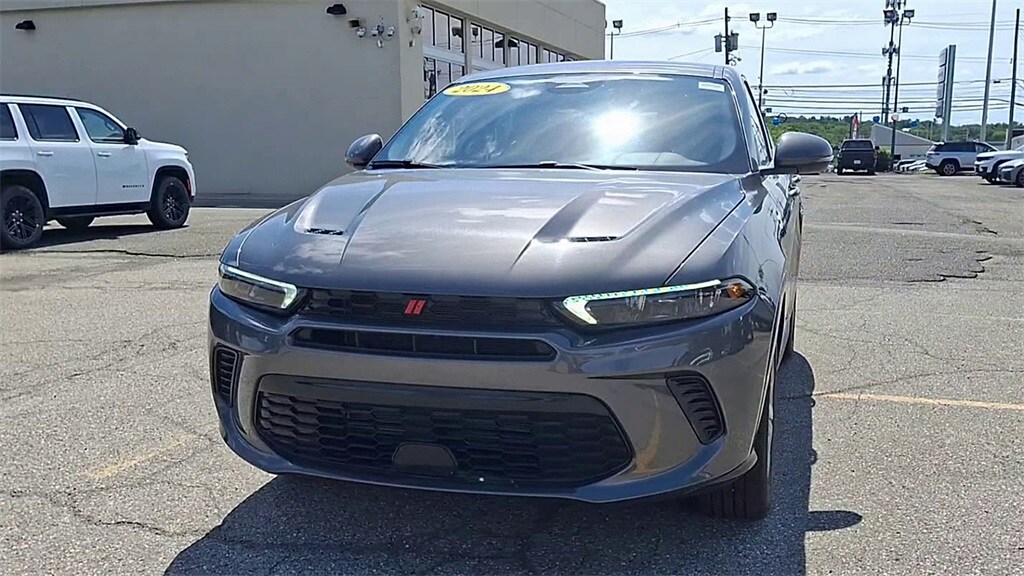 2024 Dodge Hornet R/T photo 3
