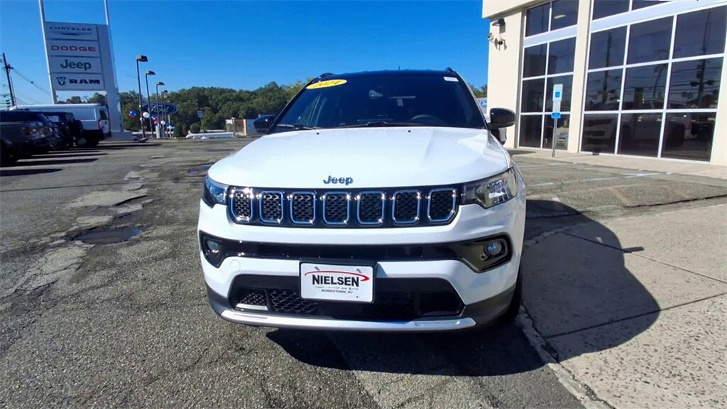 2024 Jeep Compass Limited photo 3