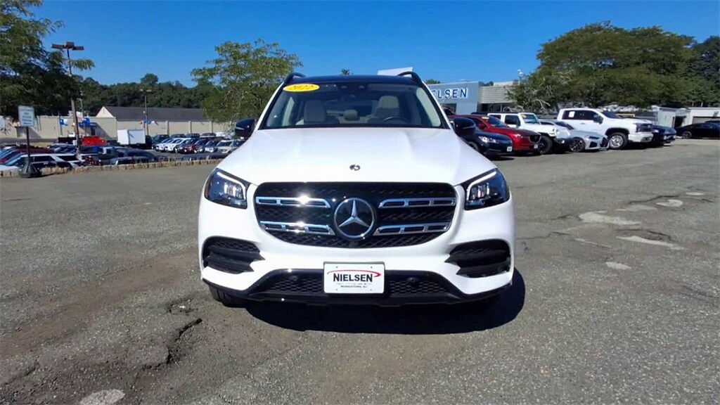 2022 Mercedes Benz GLS 450 4MATIC photo 2