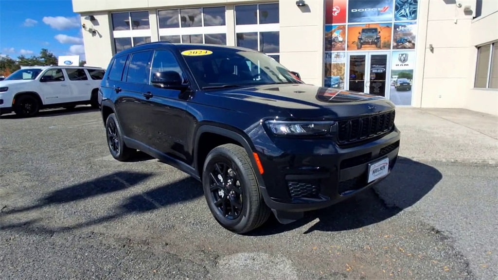 Used 2024 Jeep Grand Cherokee L Altitude SUV