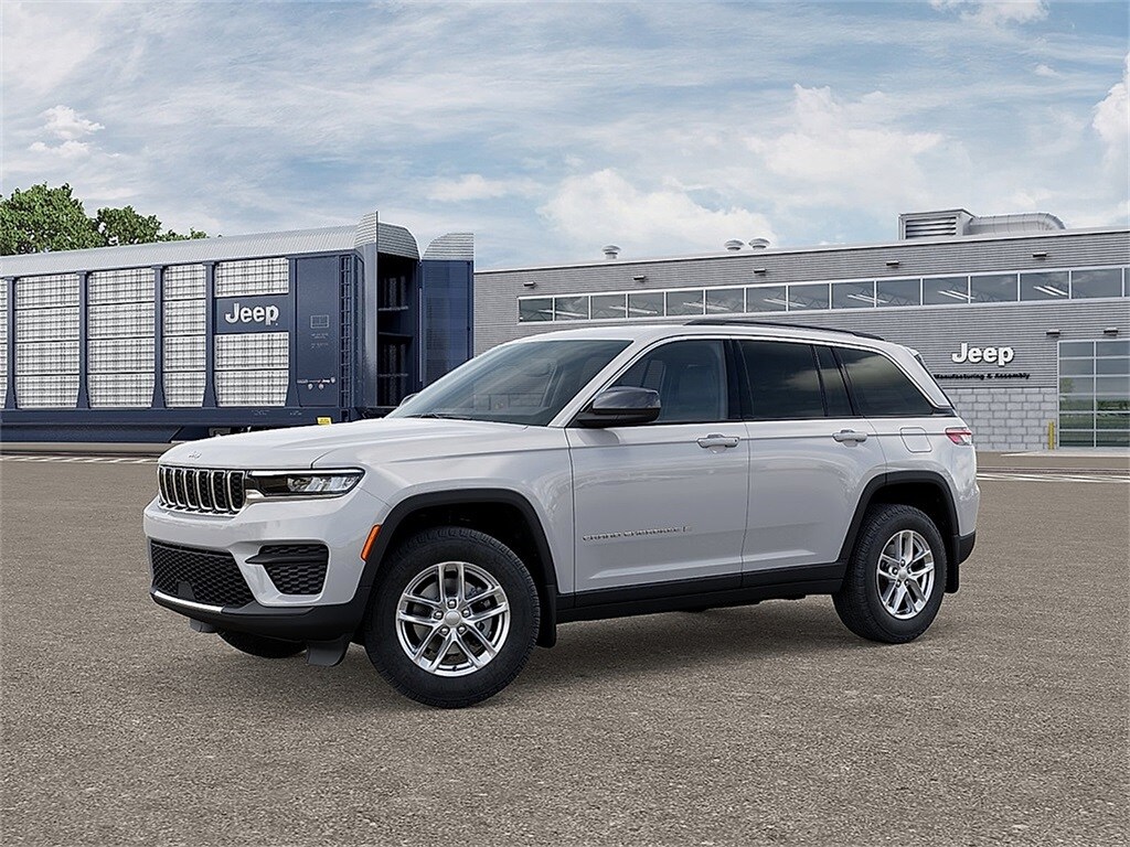 2025 Jeep Grand Cherokee Laredo X photo 2