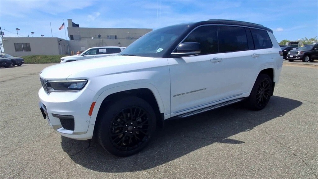2021 Jeep Grand Cherokee L Summit Reserve photo 4