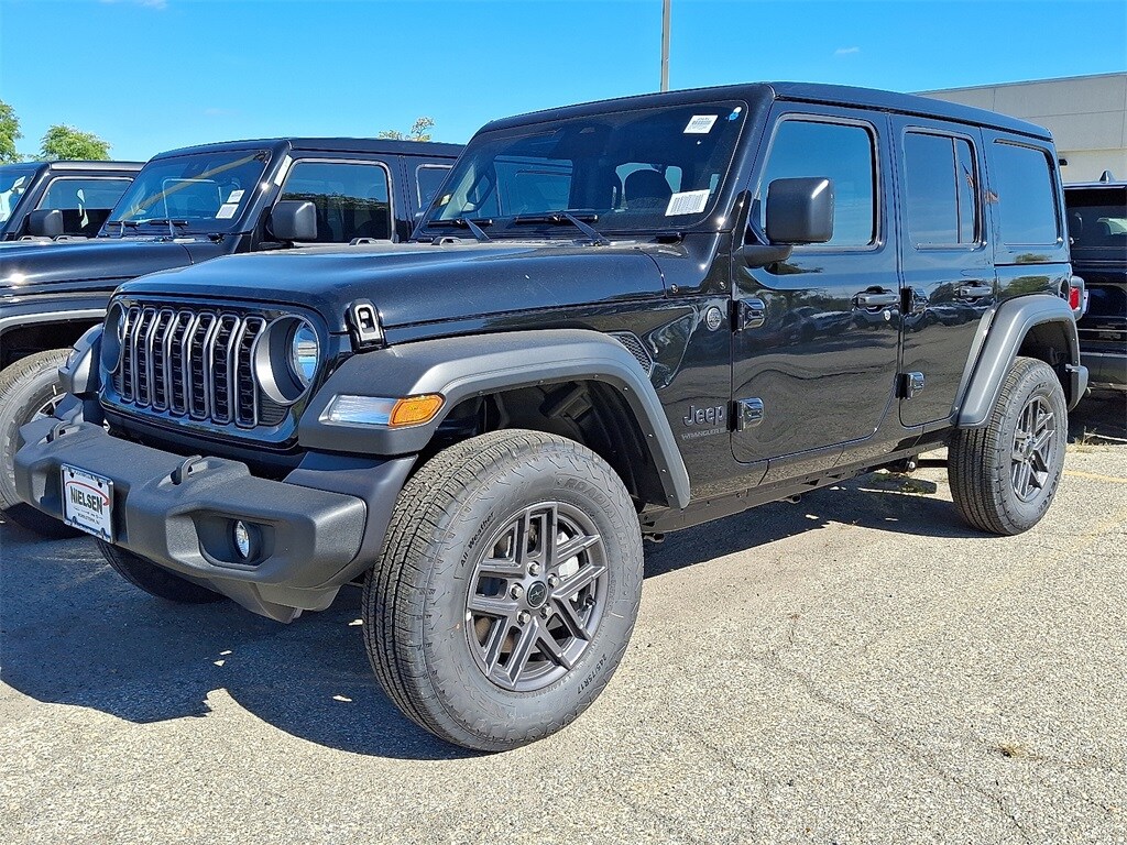 2025 Jeep Wrangler Sport S photo 3