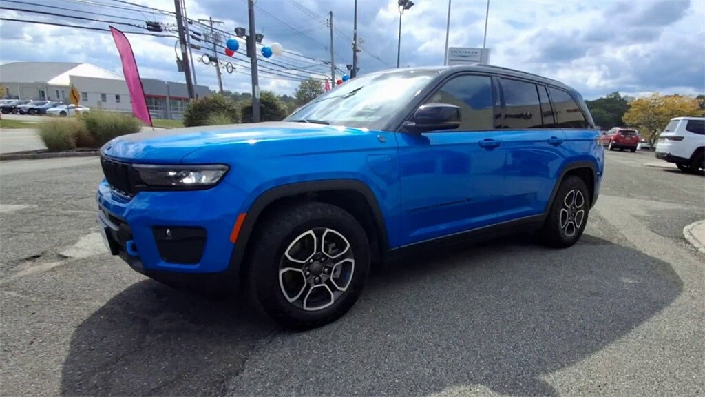 2023 Jeep Grand Cherokee Trailhawk 4xe photo 3