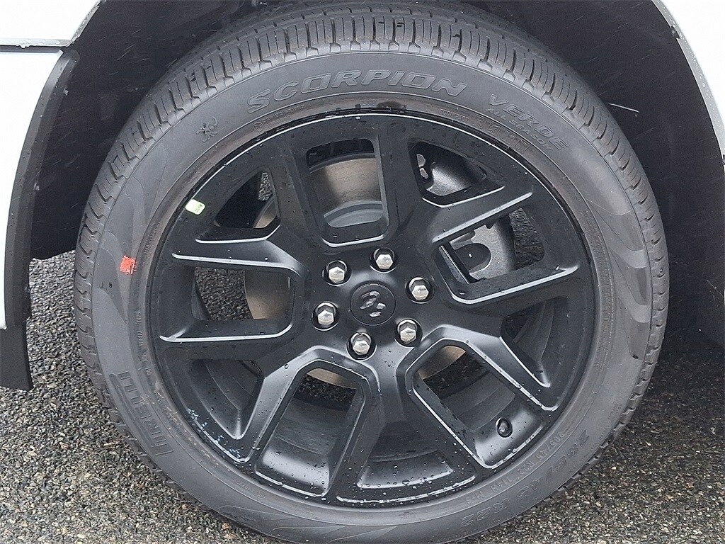 2025 Ram 1500 Laramie photo 4