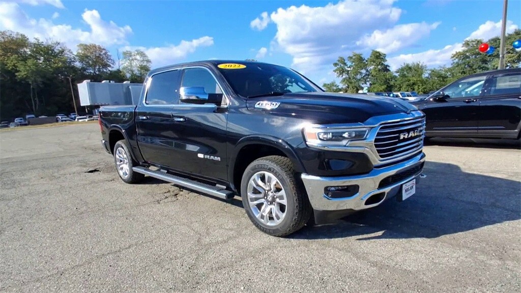 2022 Ram 1500 Limited photo 2