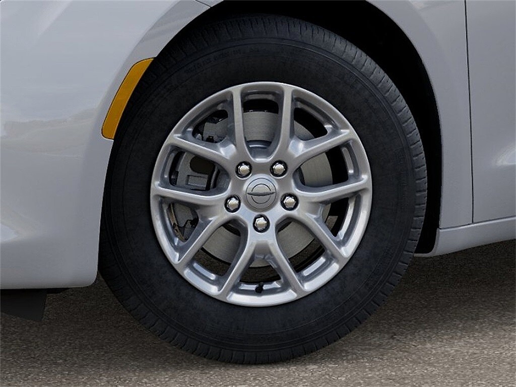 2026 Chrysler Voyager LX photo 4