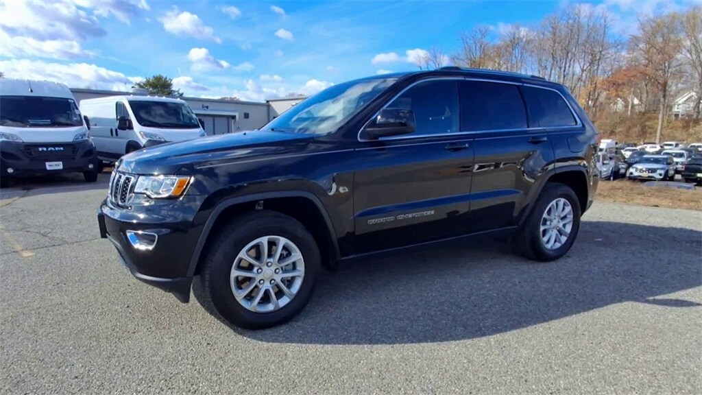 2021 Jeep Grand Cherokee Laredo E photo 2