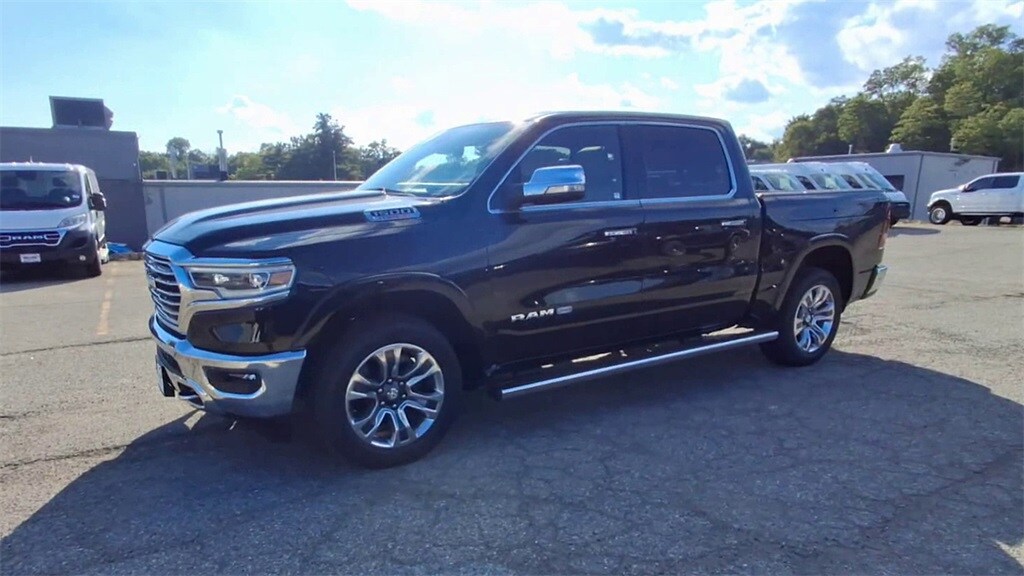 2022 Ram 1500 Limited photo 4