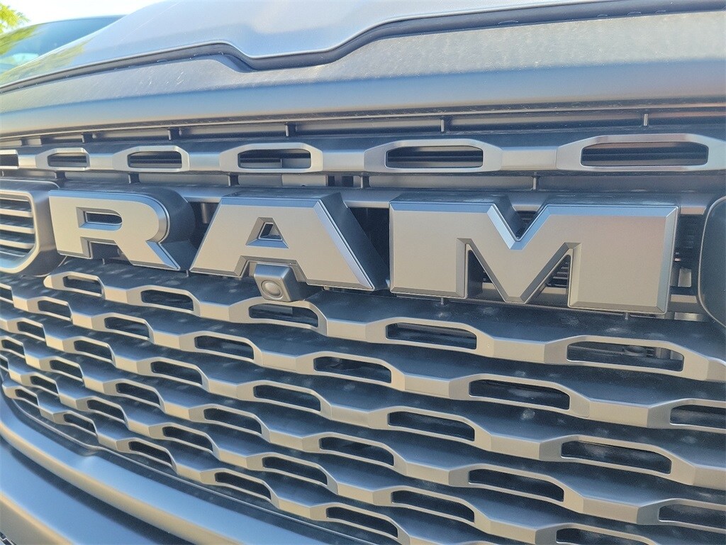 2025 Ram 1500 Tradesman photo 4