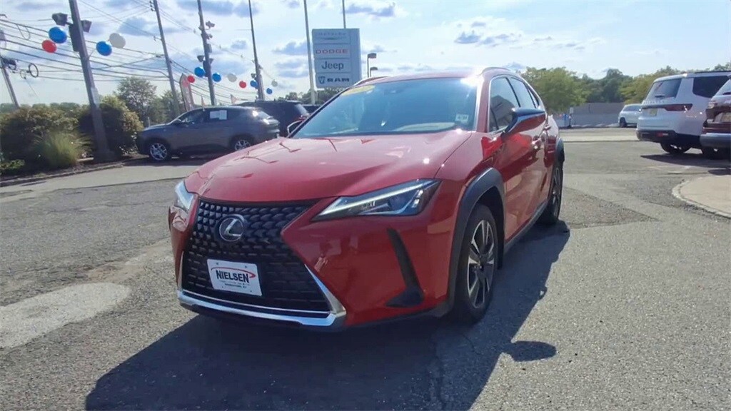 2022 Lexus UX 200 photo 3