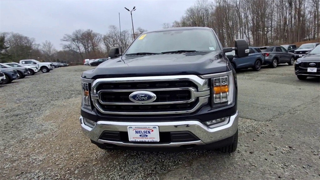 2022 Ford F-150 XLT photo 3