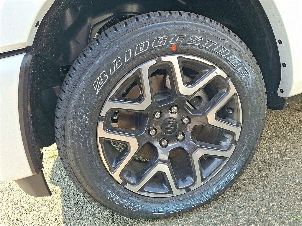 2025 Ram 1500 Laramie photo 4