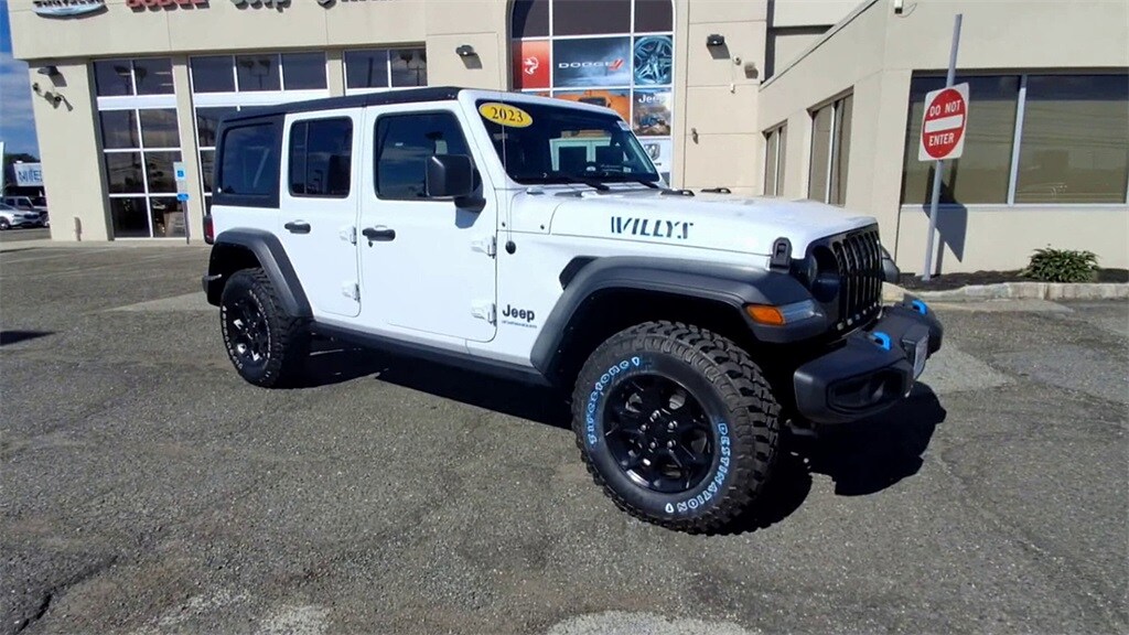 2023 Jeep Wrangler Willys 4xe photo 2