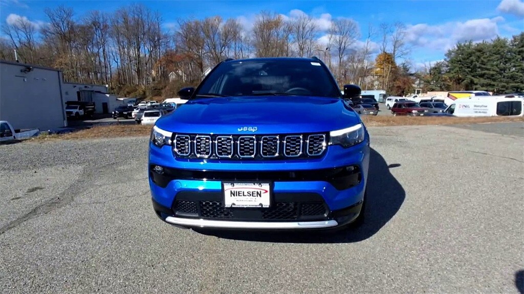 2024 Jeep Compass Limited photo 2