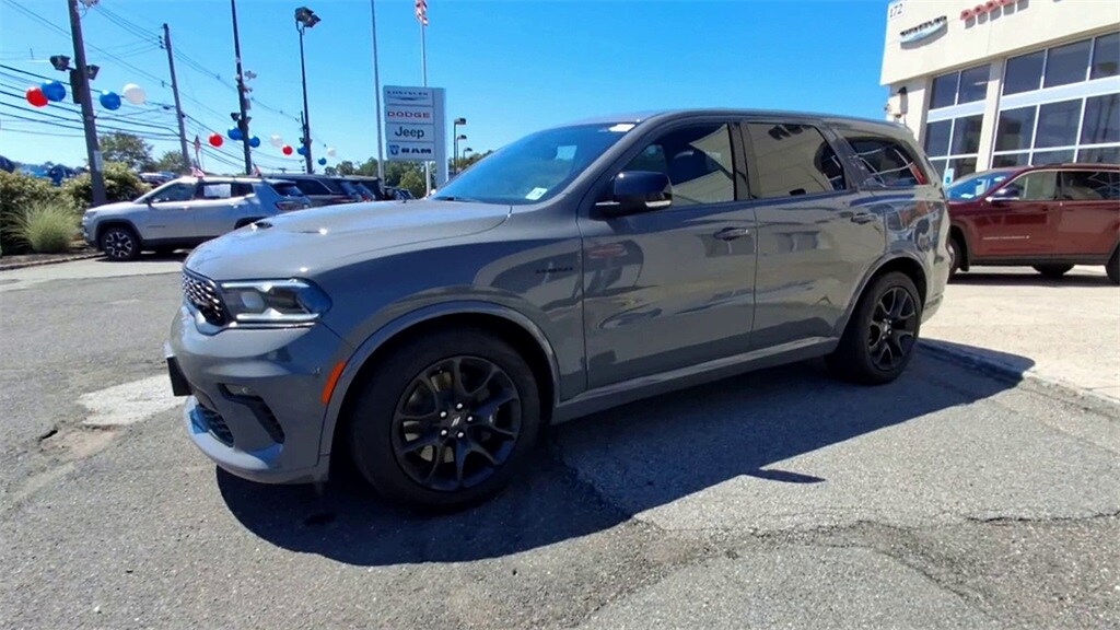 2022 Dodge Durango R/T photo 2
