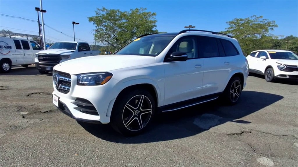 2022 Mercedes Benz GLS 450 4MATIC photo 3