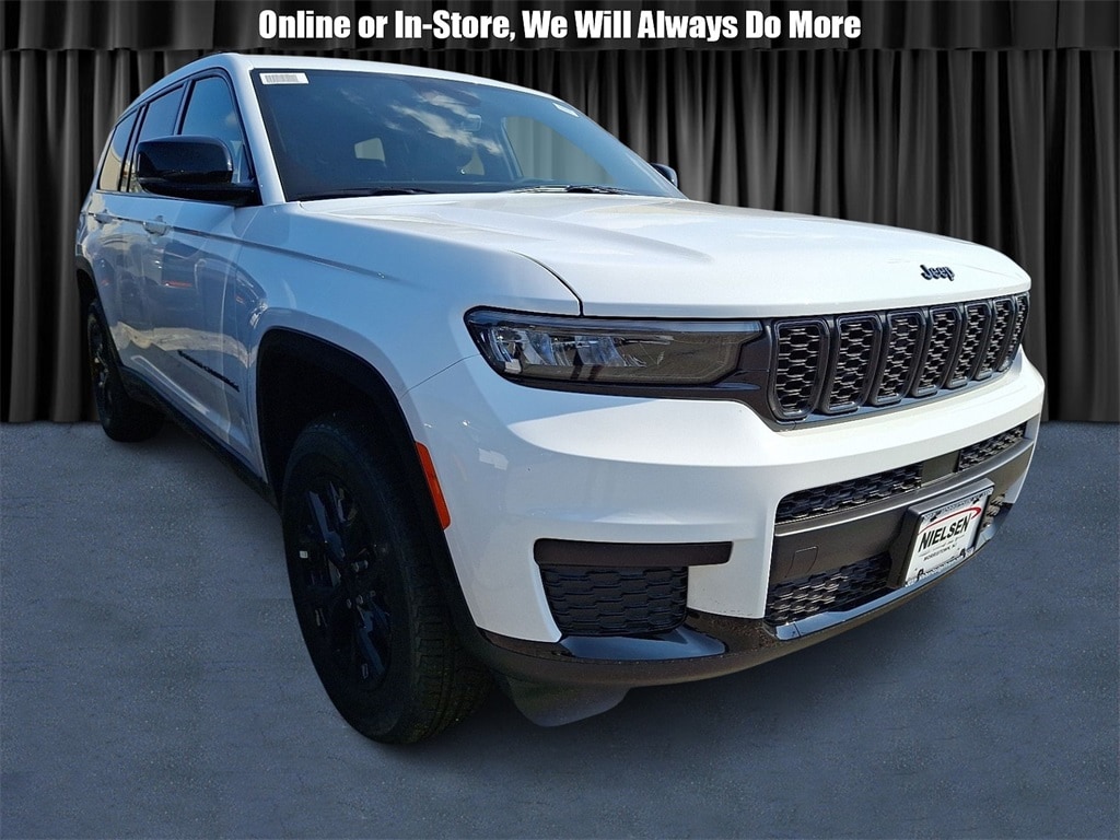 2025 Jeep Grand Cherokee L Laredo Altitude 4x4