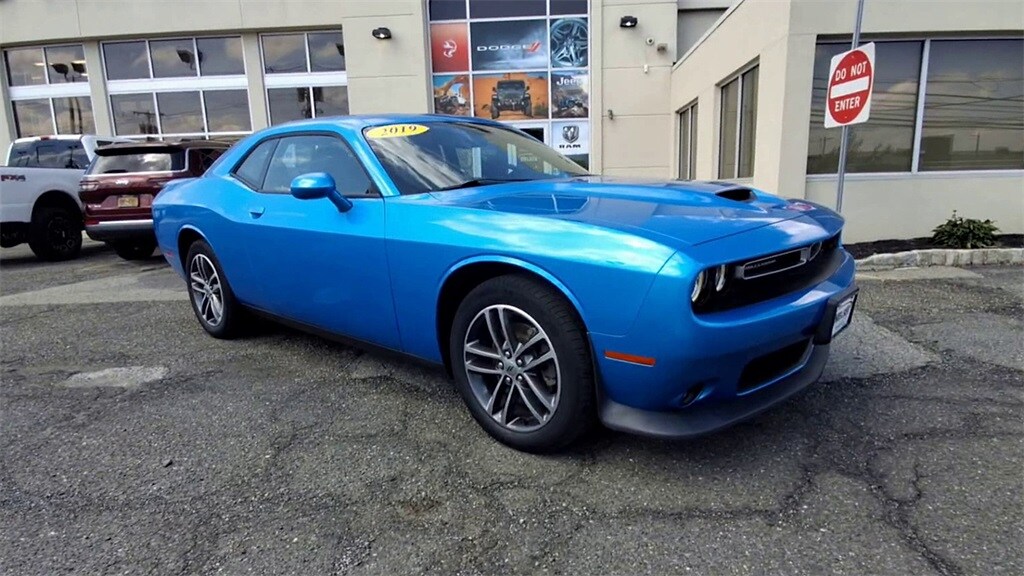 2019 Dodge Challenger GT AWD photo 2