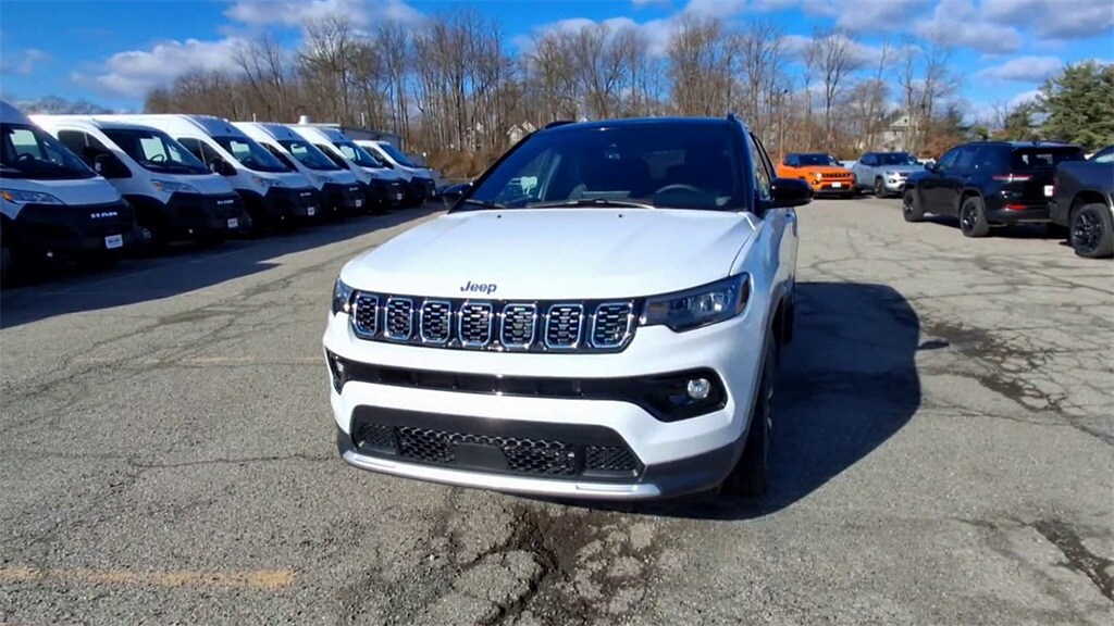 2024 Jeep Compass Limited photo 2