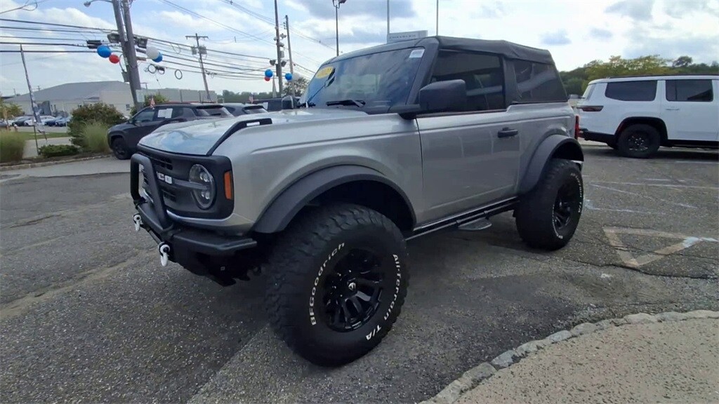 2022 Ford Bronco Black Diamond photo 4