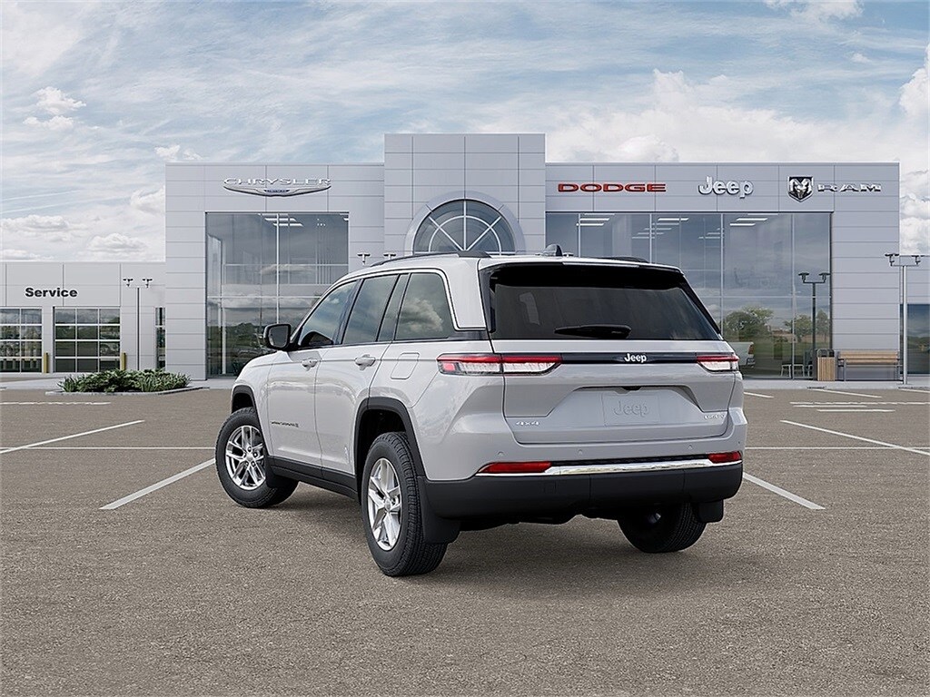 2025 Jeep Grand Cherokee Laredo X photo 2