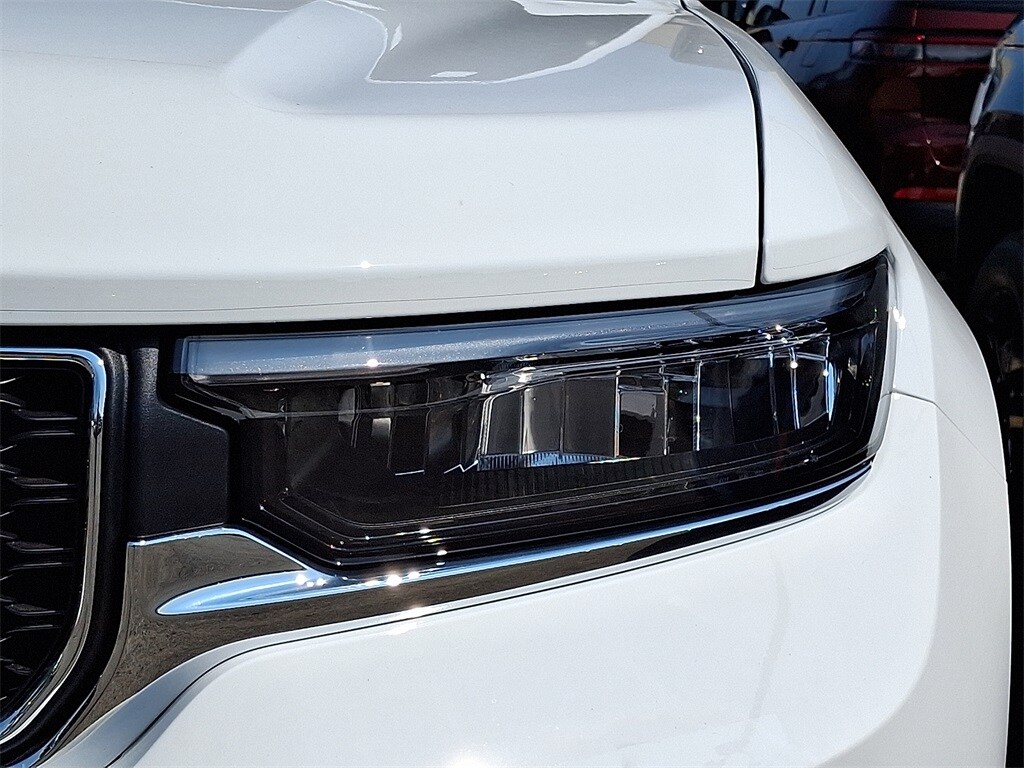 2025 Jeep Grand Cherokee Laredo photo 3