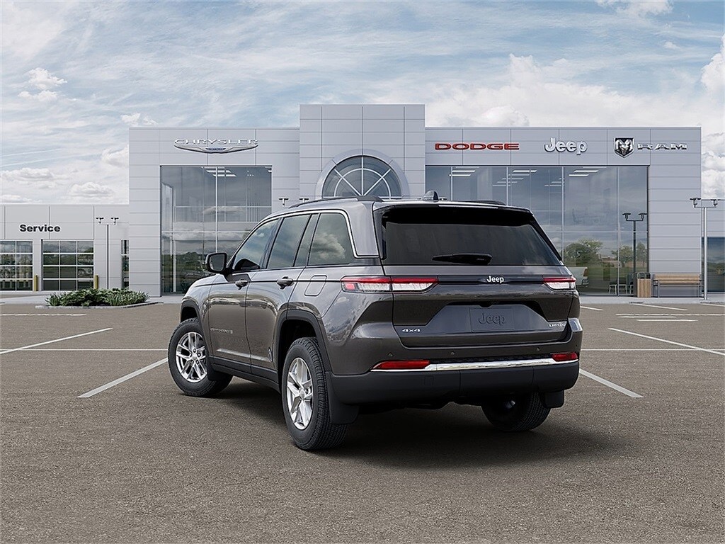 2025 Jeep Grand Cherokee Laredo X photo 3