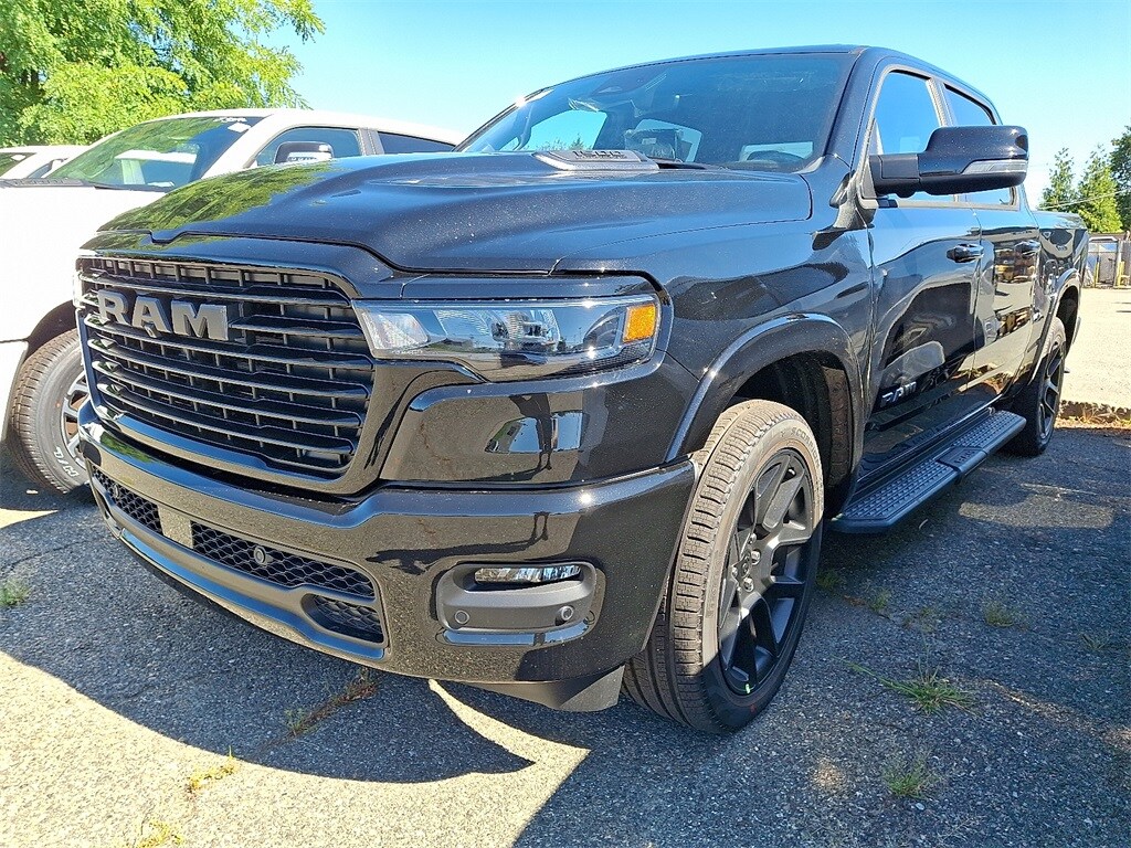 2026 Ram 1500 Laramie photo 2