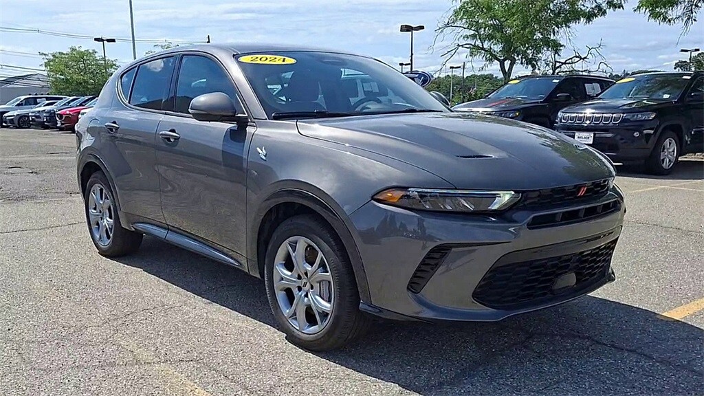 2024 Dodge Hornet R/T photo 2
