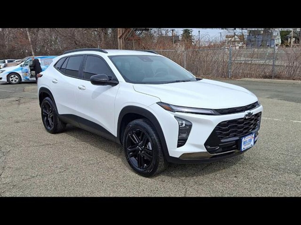 Used 2024 Chevrolet Trax Activ SUV