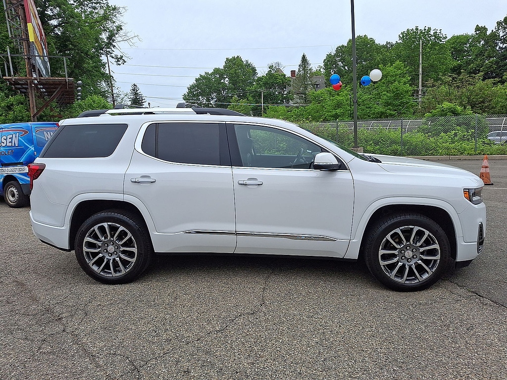 2023 GMC Acadia Denali - Photo 26
