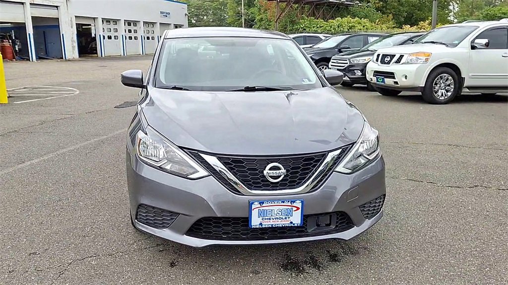 2019 Nissan Sentra SV photo 3