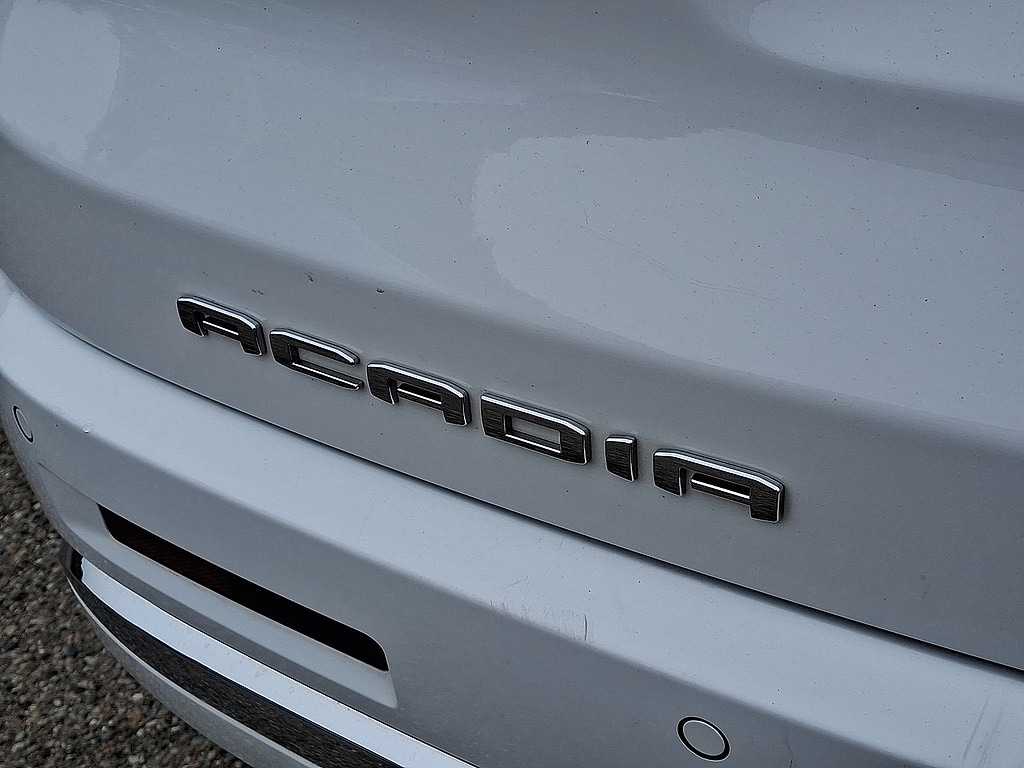 2023 GMC Acadia Denali - Photo 24