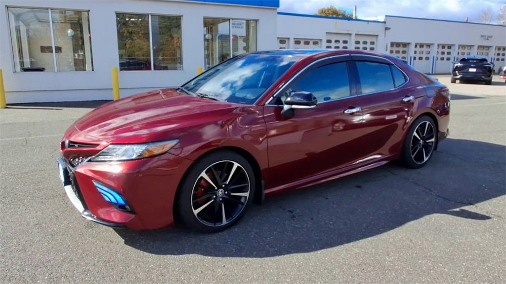 2018 Toyota Camry XLE photo 4