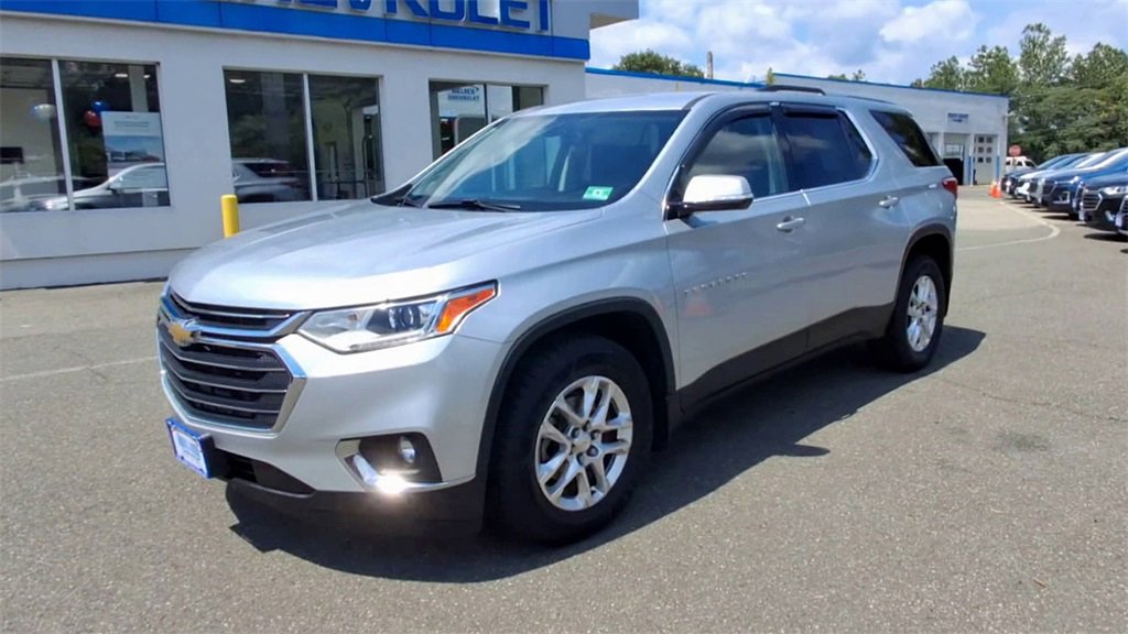 2018 Chevrolet Traverse Cloth 1LT photo 2
