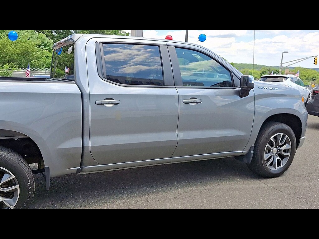 2023 Chevrolet Silverado 1500 LT - Photo 9