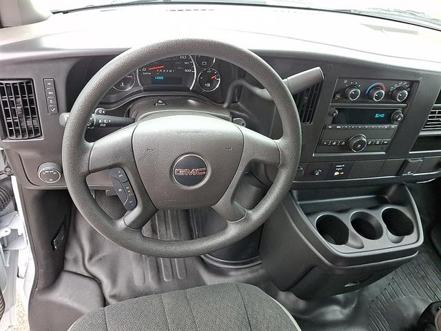 2025 GMC Savana Cargo Work Van - Photo 18