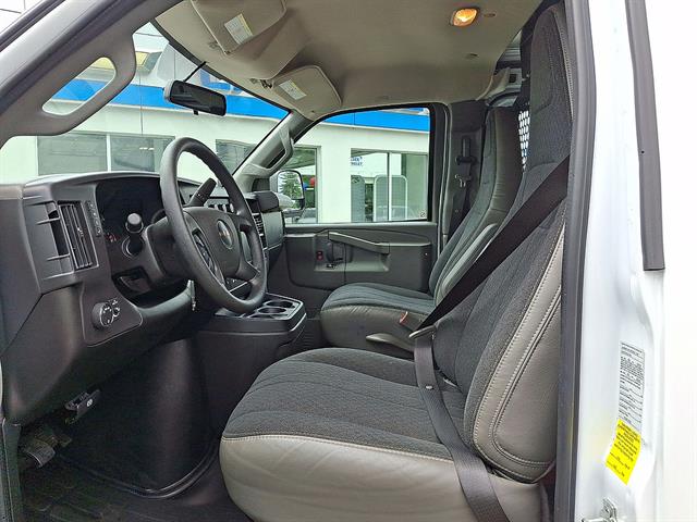 2025 GMC Savana Cargo Work Van - Photo 11