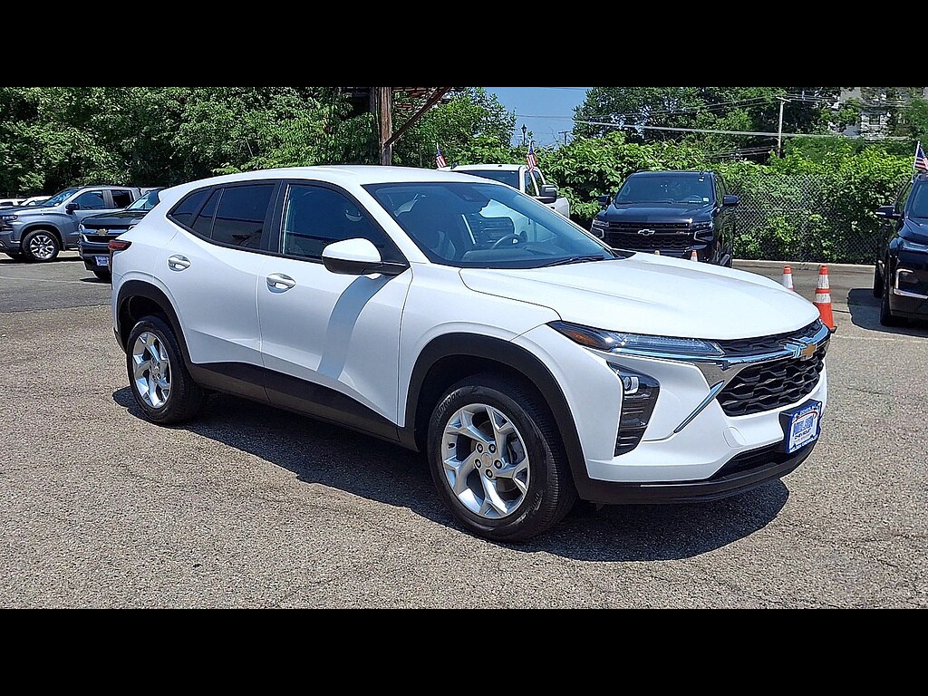 Used 2024 Chevrolet Trax LS SUV