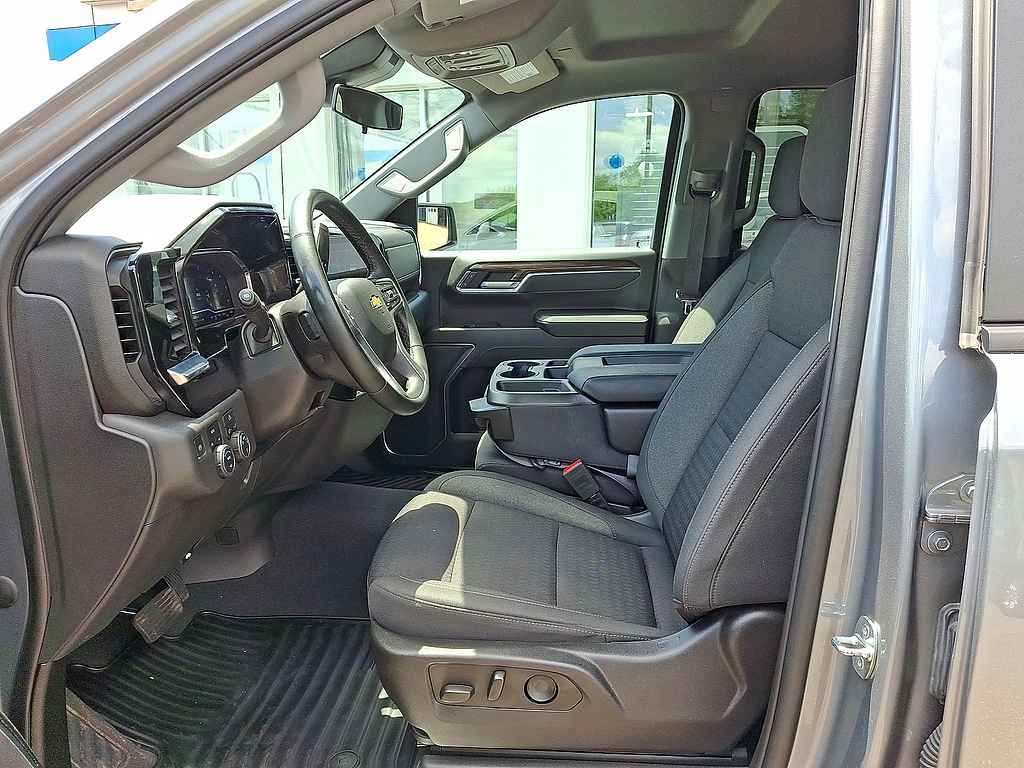 2023 Chevrolet Silverado 1500 LT - Photo 11