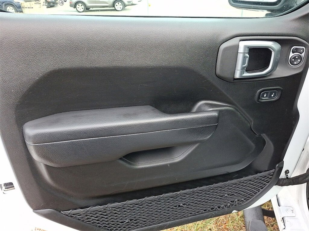 Used 2023 Jeep Gladiator Willys 4x4 Truck