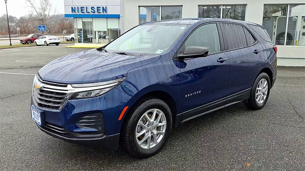 Used 2023 Chevrolet Equinox LS SUV