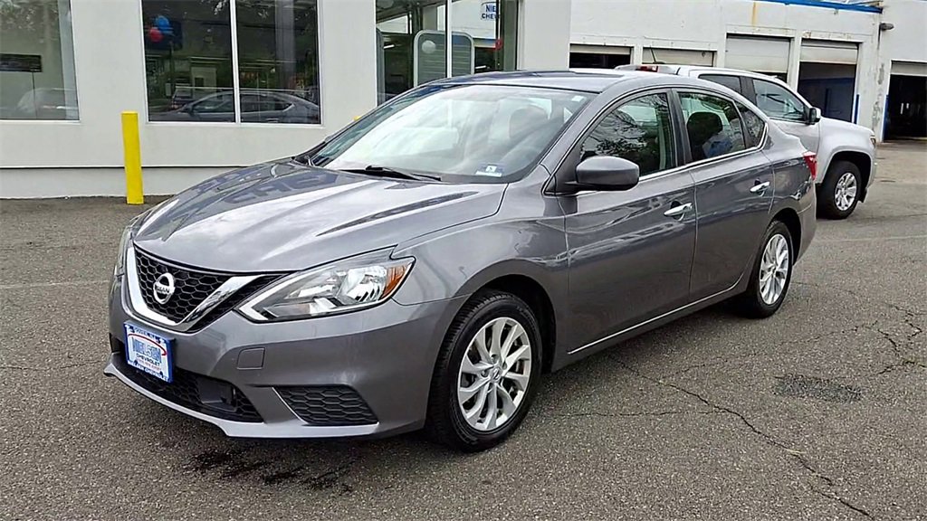 2019 Nissan Sentra SV photo 4