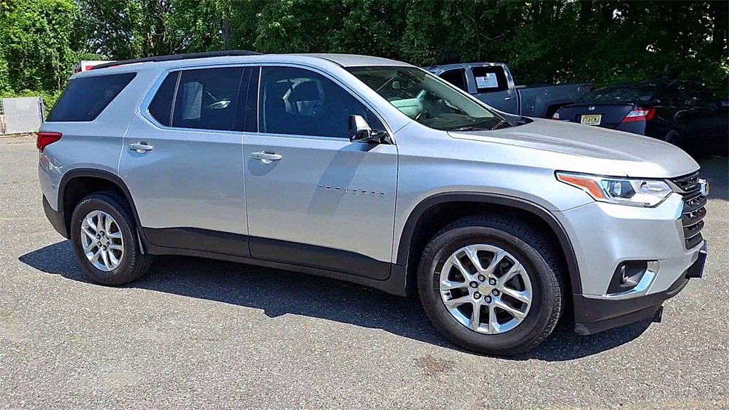 Used 2020 Chevrolet Traverse 1LT with VIN 1GNEVGKW8LJ183008 for sale in Dover, NJ