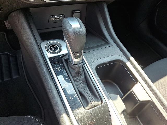 2022 Nissan Sentra SV - Photo 12