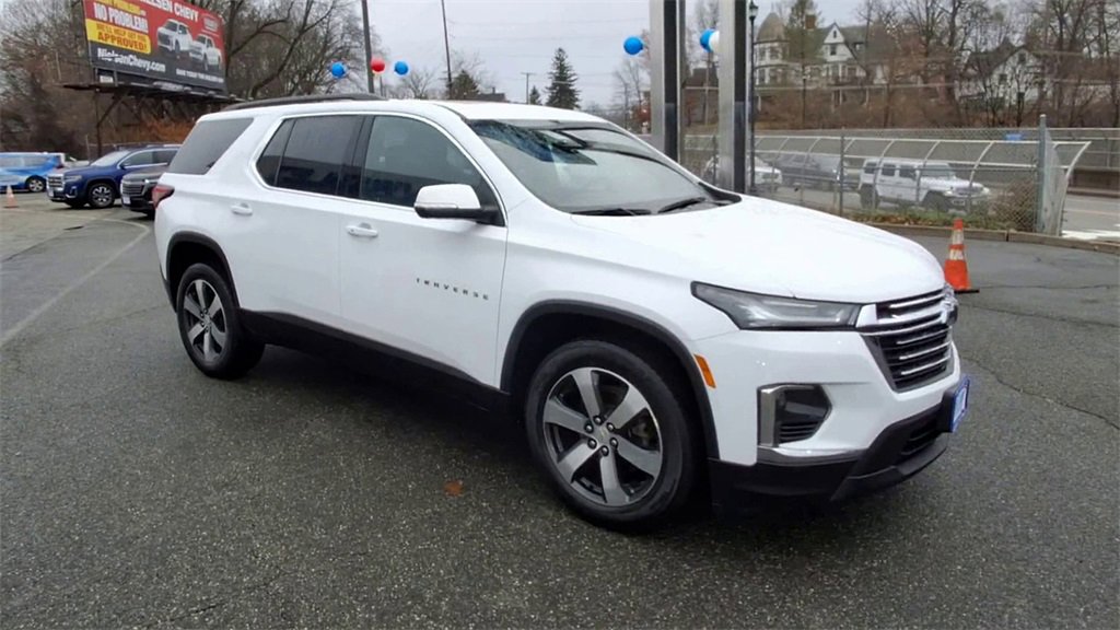 2023 Chevrolet Traverse Leather photo 2
